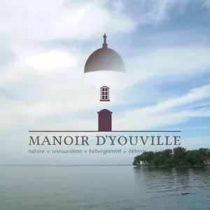** Hotel Manoir D'youville Canada