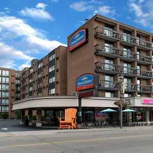 Hotel Howard Johnson Plaza By Wyndham By The Falls, Niagarawatervallen