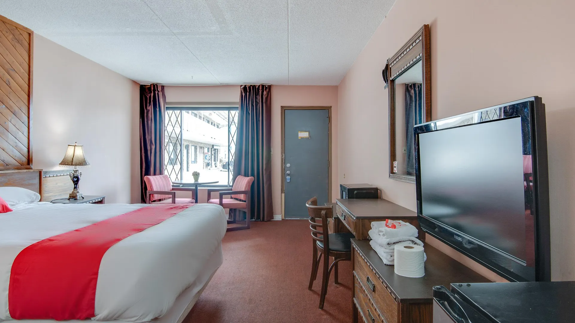 Motel Falls Inn Near Casino Niagara By Oyo Canada