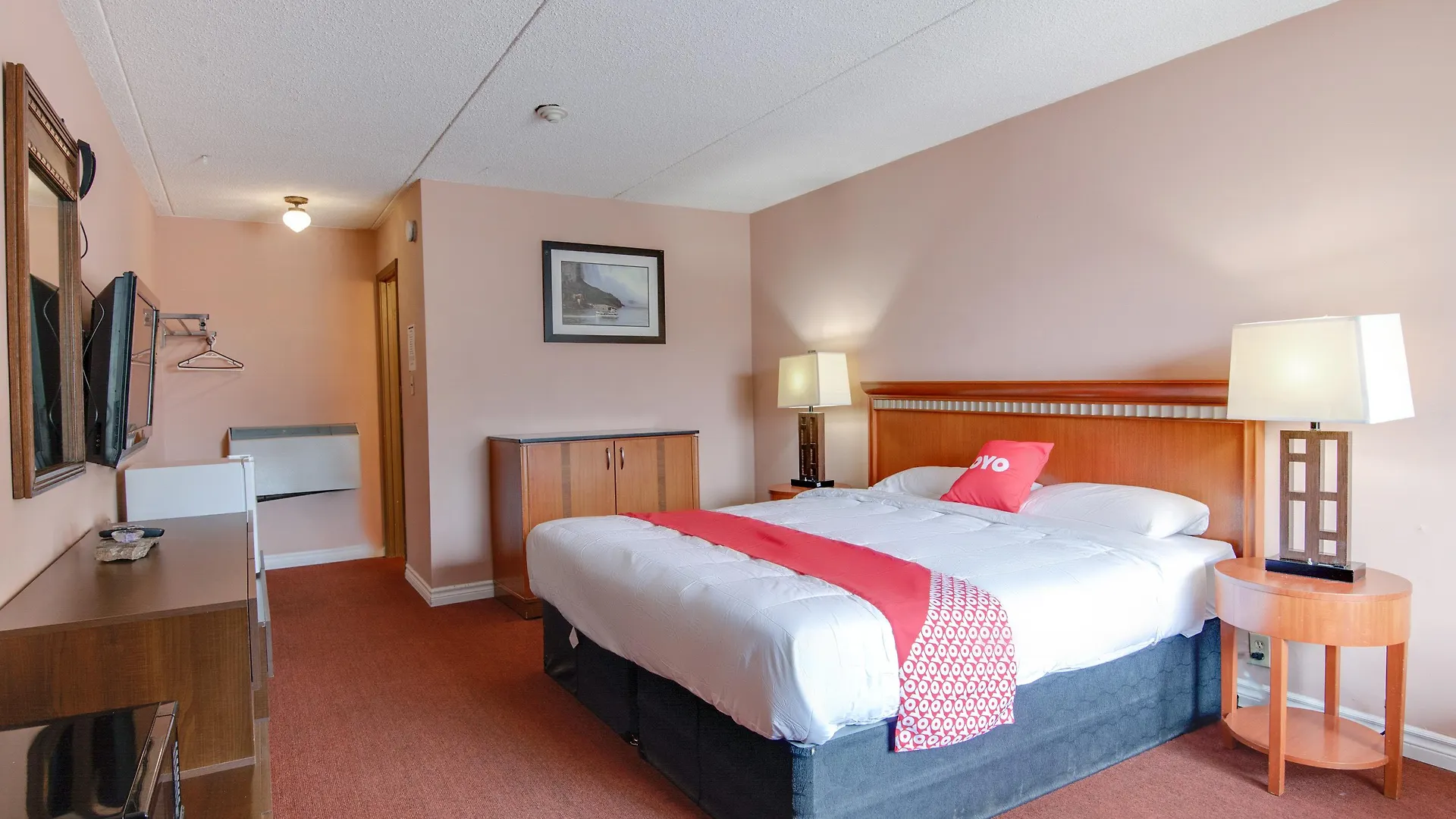 Falls Inn Near Casino Niagara By Oyo 0*, Niagara Falls Canada